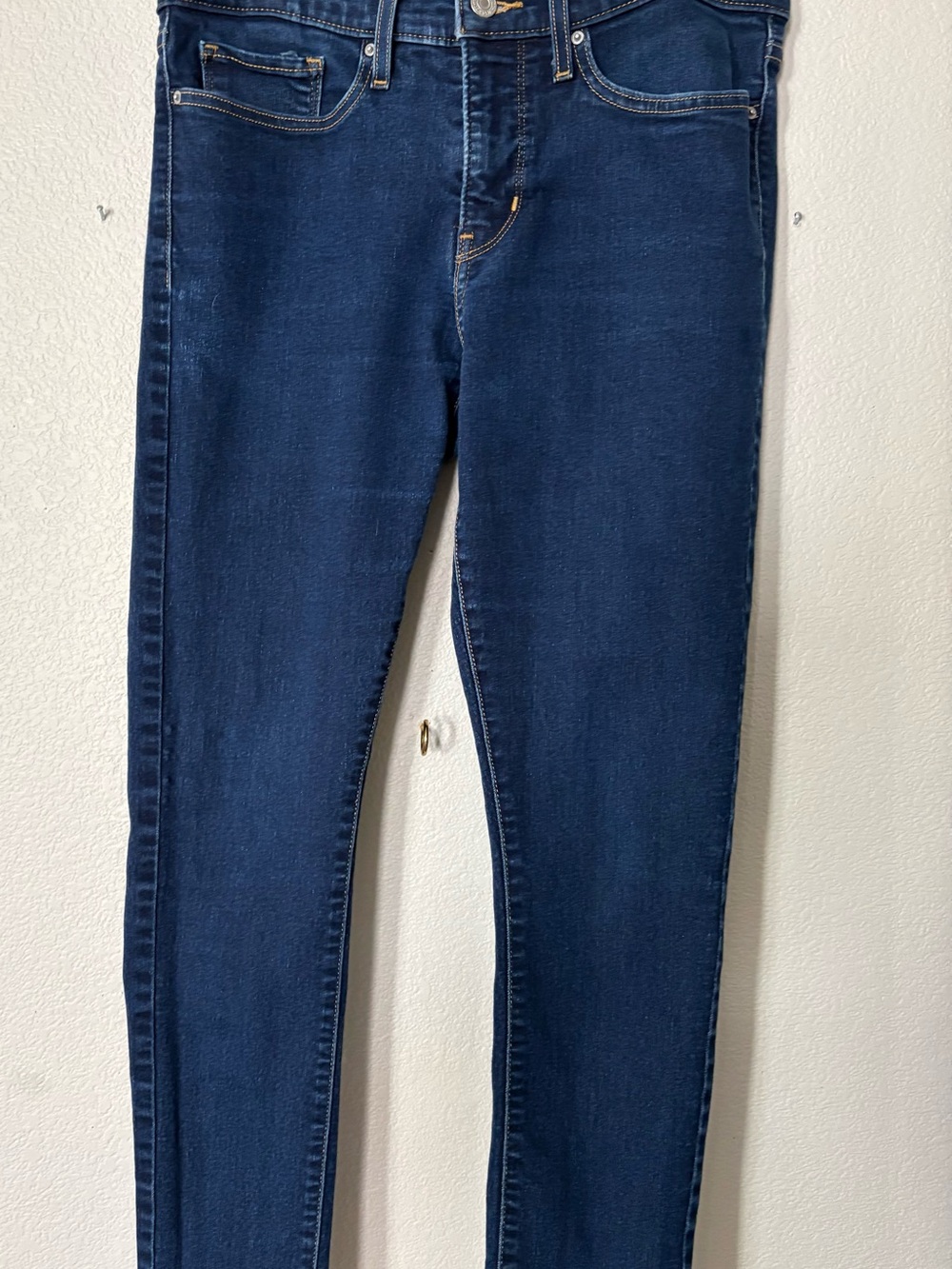 Levi’s Woman’s 311 Skinny Shaping Jeans sz 30 (8/9)